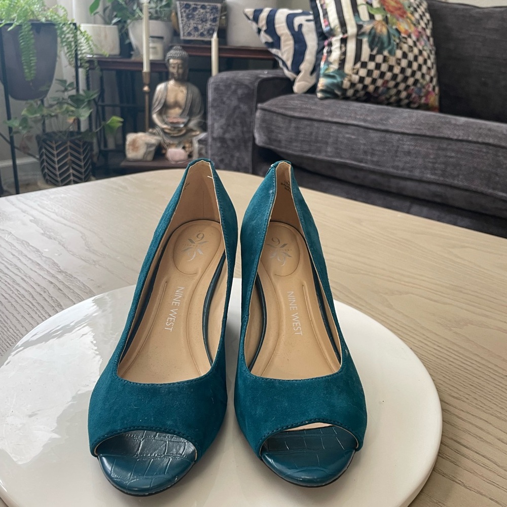 Nine West Turquoise Peep Toe Heels